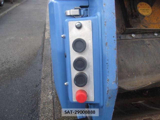 Hino DUTRO 2014-10 5866896-13