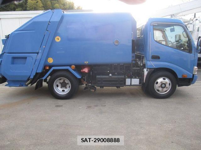 Hino DUTRO 2014-10 5866896-6