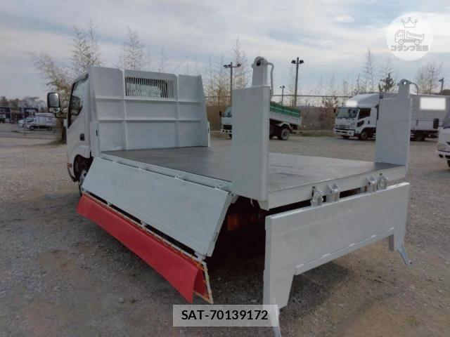 Hino DUTRO 2013-09 5866901-12