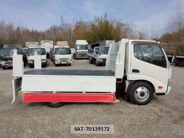 Hino DUTRO 2013-09 5866901-15