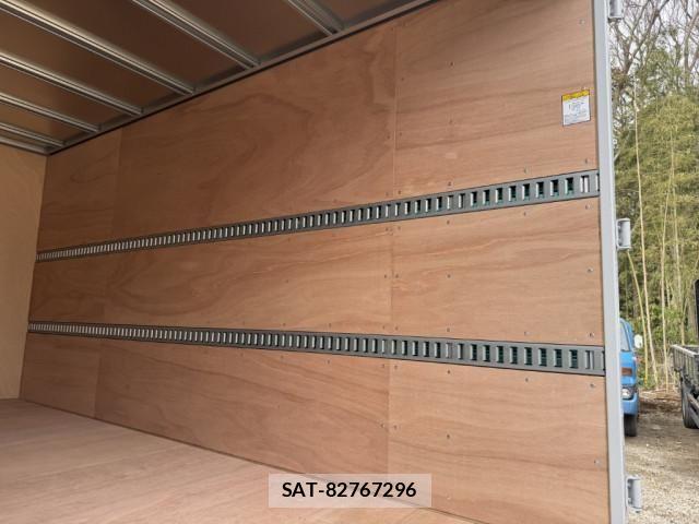 Hino DUTRO 2025-06 5866864-11