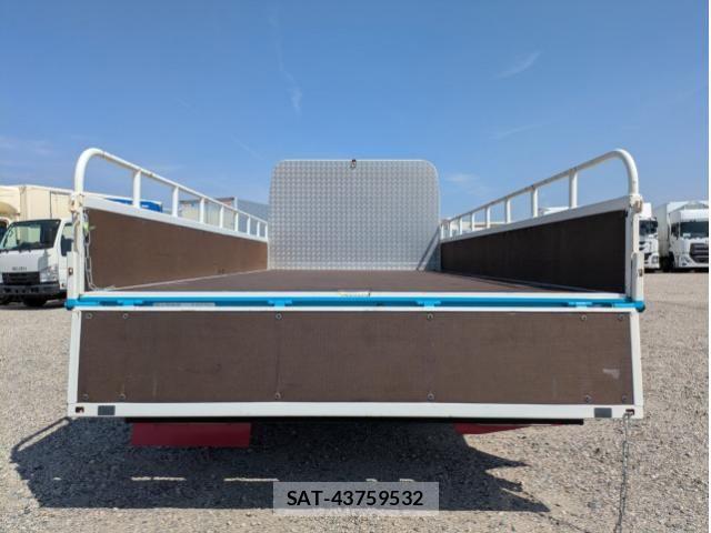 Hino DUTRO 2021-05 5866883-9