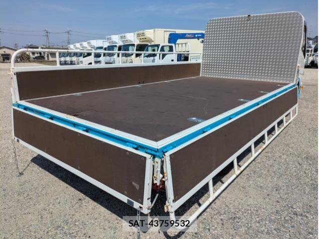 Hino DUTRO 2021-05 5866883-15