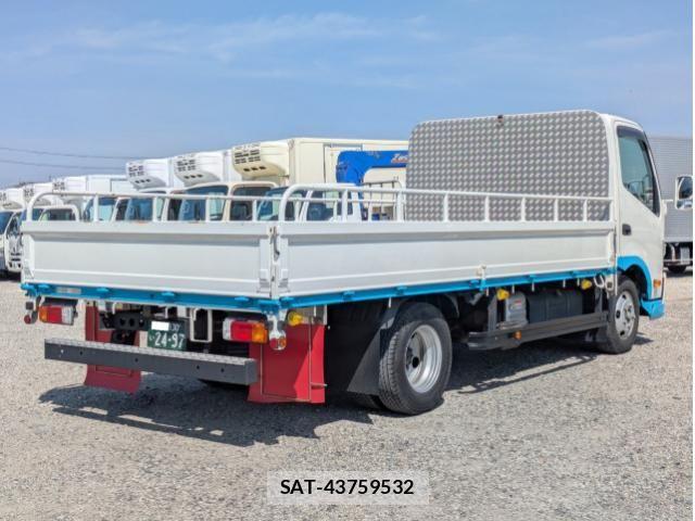 Hino DUTRO 2021-05 5866883-6