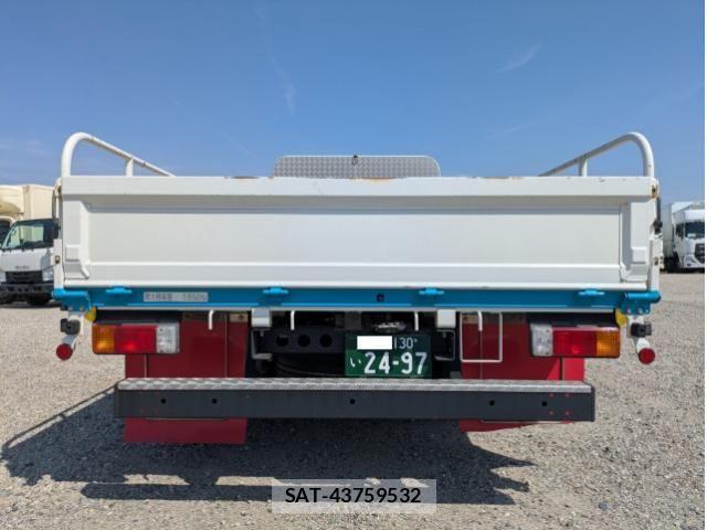Hino DUTRO 2021-05 5866883-8