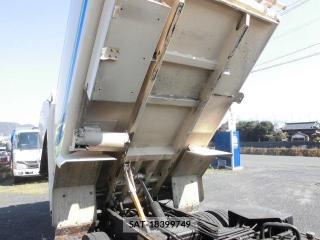 Hino DUTRO 2013-09 6004266-11