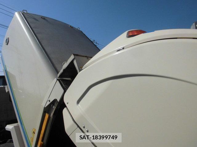 Hino DUTRO 2013-09 6004266-13