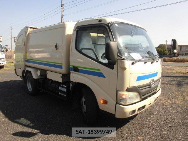 Hino DUTRO 2013-09 6004266-2