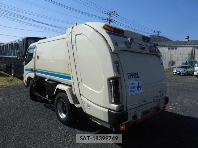 Hino DUTRO 2013-09 6004266-4