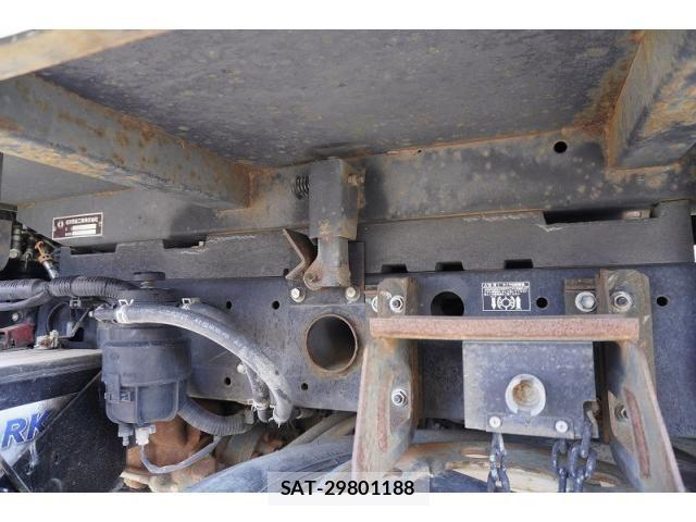 Hino DUTRO 2015-01 6004267-11