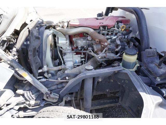 Hino DUTRO 2015-01 6004267-13