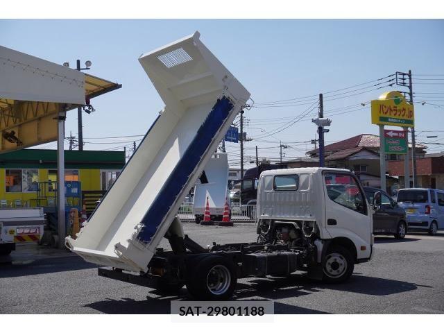 Hino DUTRO 2015-01 6004267-24
