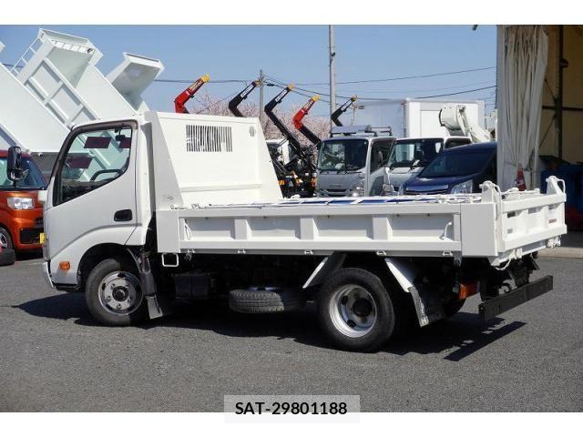 Hino DUTRO 2015-01 6004267-6