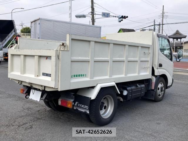 Hino DUTRO 2008-09 6004265-2