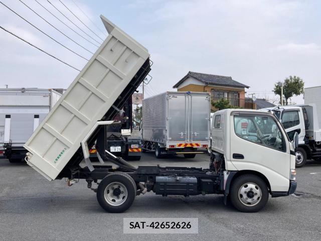 Hino DUTRO 2008-09 6004265-5