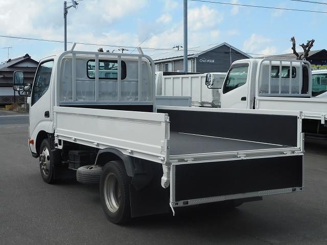 Hino DUTRO 2014-02 6050369-9