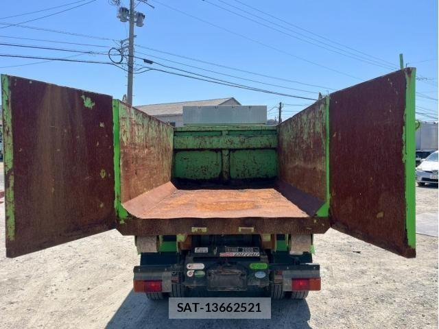 Hino DUTRO 2019-05 6214112-10