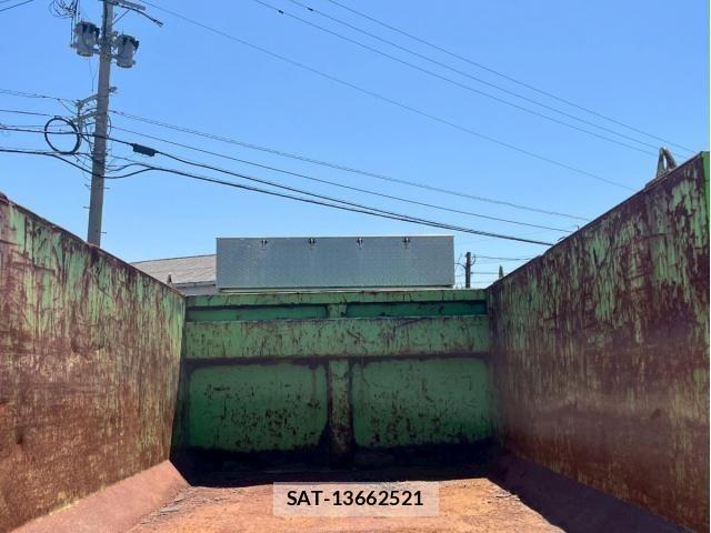 Hino DUTRO 2019-05 6214112-13