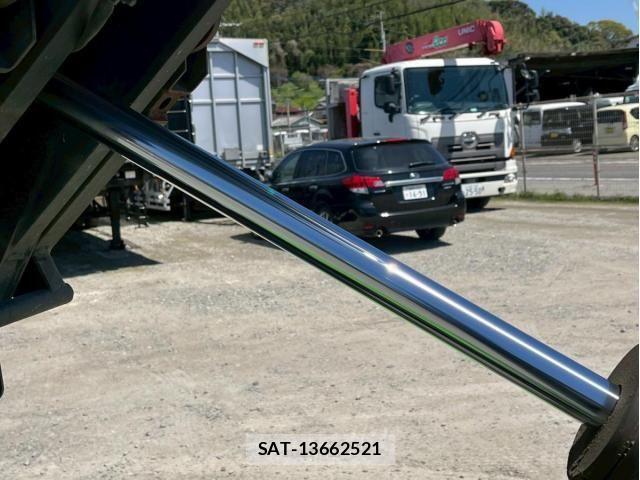 Hino DUTRO 2019-05 6214112-20