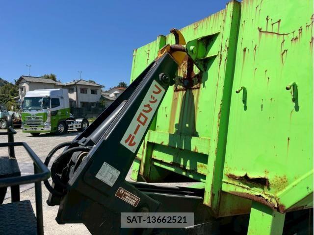 Hino DUTRO 2019-05 6214112-25