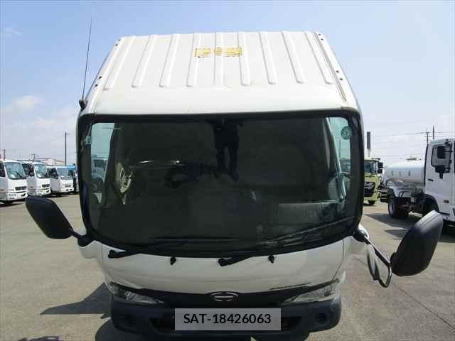 Hino DUTRO 2019-08 6214117-14