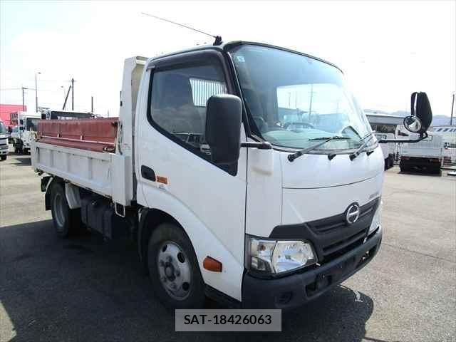 Hino DUTRO 2019-08 6214117-3