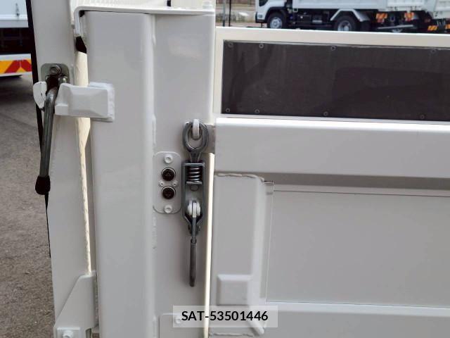 Hino DUTRO 2019-01 6214116-18