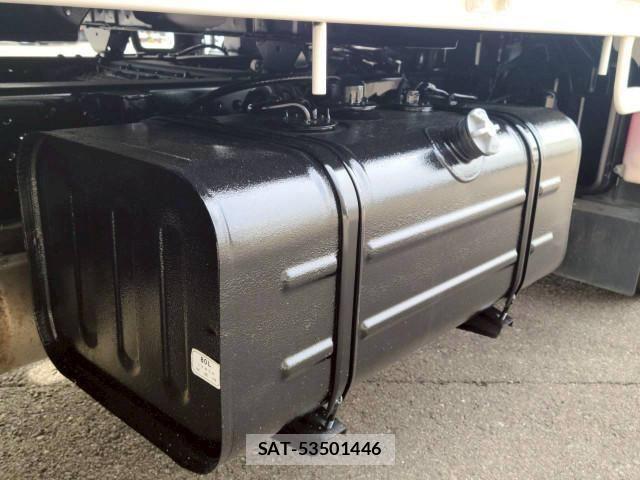 Hino DUTRO 2019-01 6214116-22