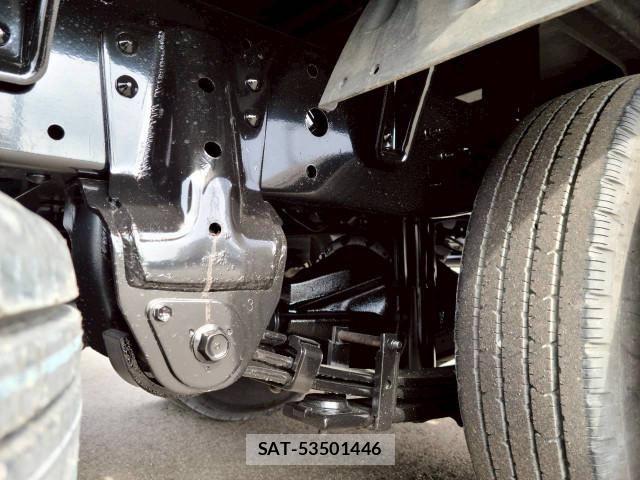 Hino DUTRO 2019-01 6214116-27