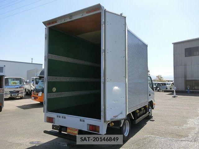 Hino DUTRO 2013-06 6243666-10