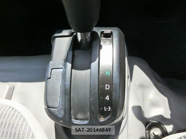 Hino DUTRO 2013-06 6243666-14