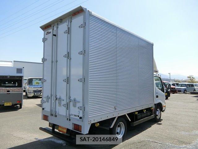 Hino DUTRO 2013-06 6243666-1