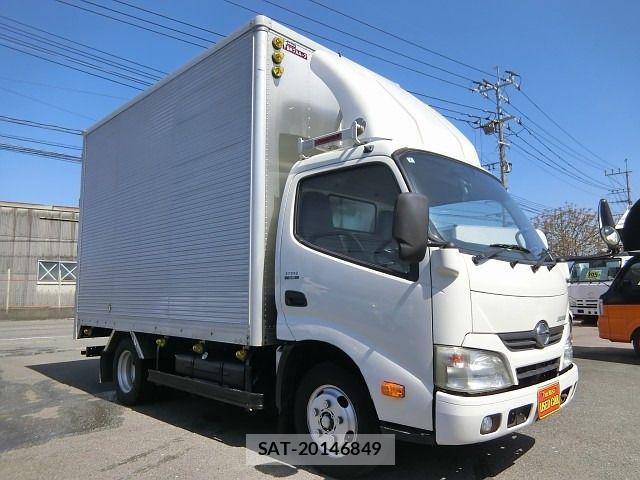 Hino DUTRO 2013-06 6243666-5