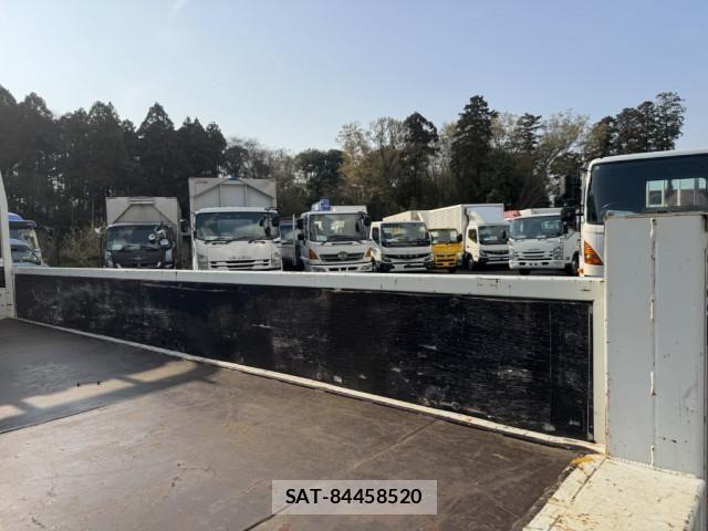 Hino DUTRO 2014-12 6243664-12