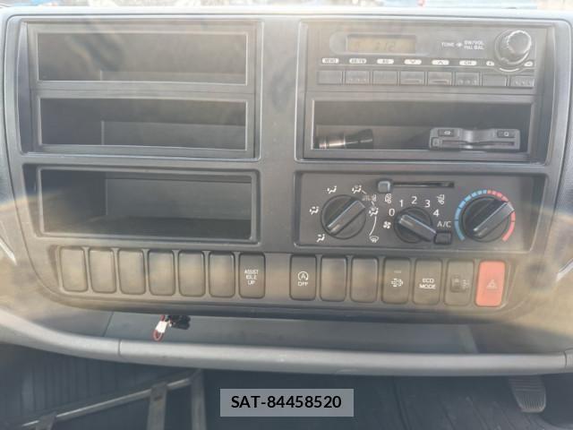 Hino DUTRO 2014-12 6243664-26