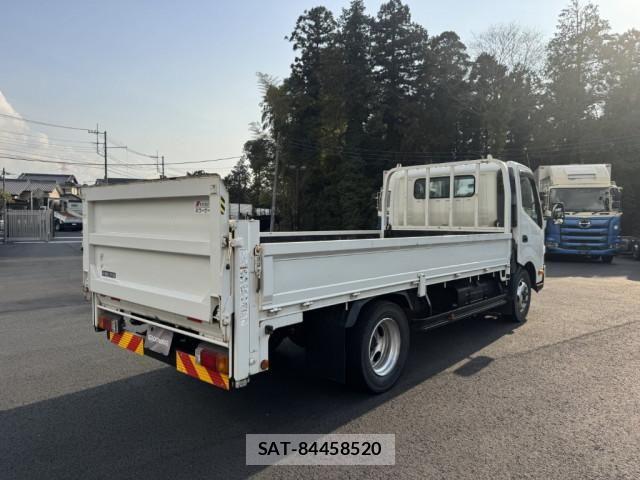 Hino DUTRO 2014-12 6243664-2