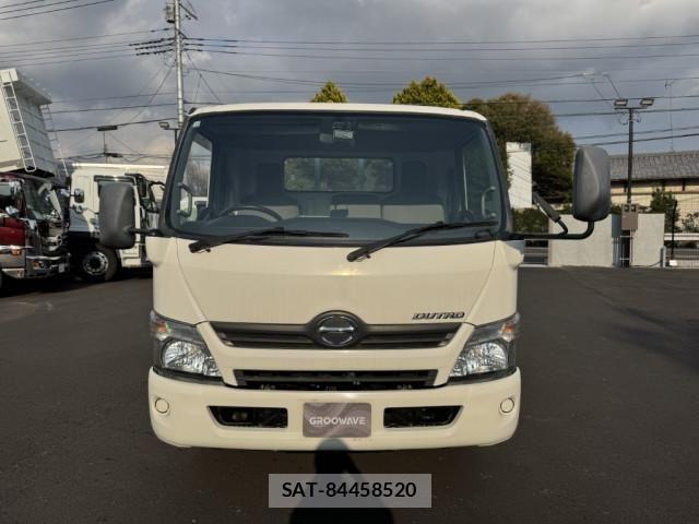 Hino DUTRO 2014-12 6243664-4