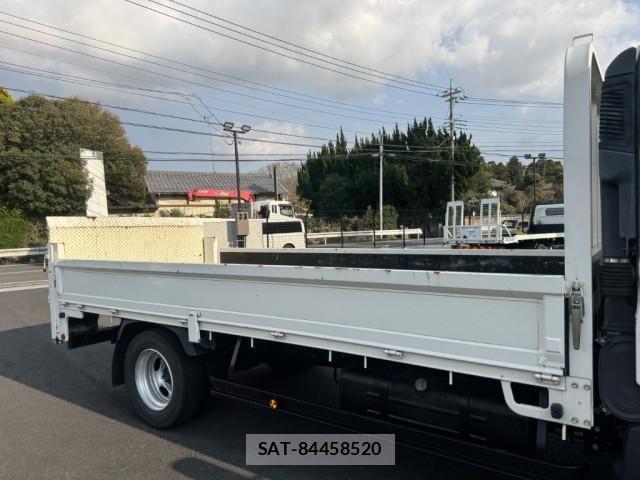 Hino DUTRO 2014-12 6243664-5