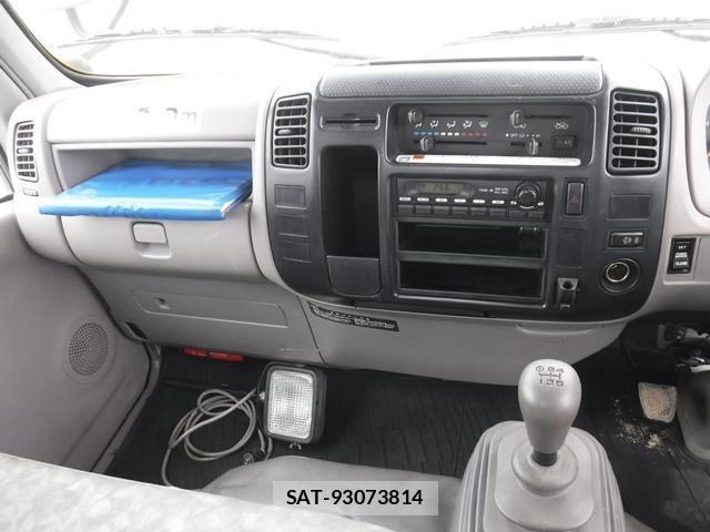 Hino DUTRO 2008-03 6243638-9