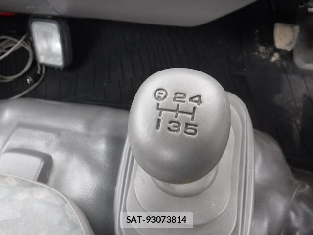 Hino DUTRO 2008-03 6243638-10