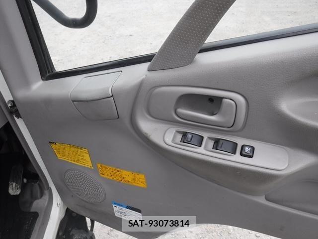 Hino DUTRO 2008-03 6243638-16