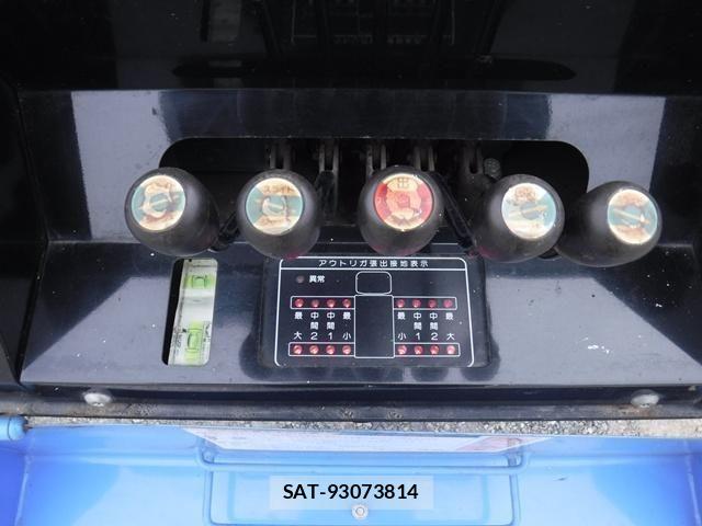 Hino DUTRO 2008-03 6243638-25