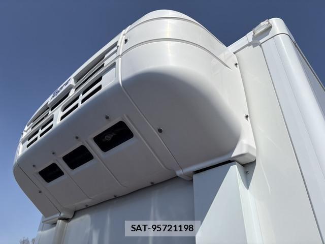 Hino DUTRO 2019-09 6243663-10