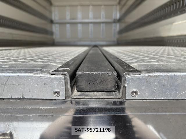 Hino DUTRO 2019-09 6243663-20