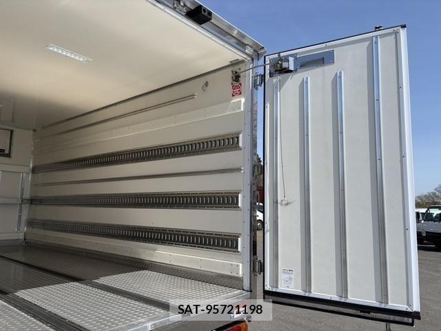 Hino DUTRO 2019-09 6243663-23