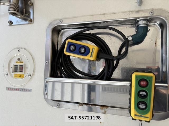 Hino DUTRO 2019-09 6243663-26