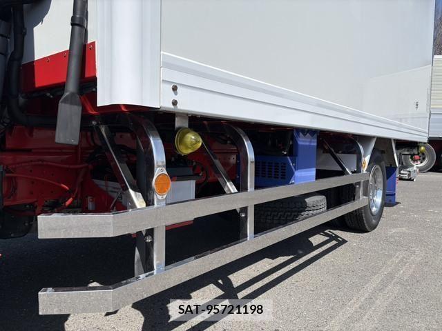 Hino DUTRO 2019-09 6243663-28
