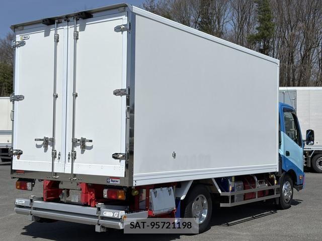 Hino DUTRO 2019-09 6243663-7
