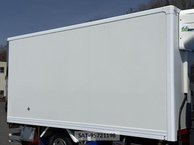 Hino DUTRO 2019-09 6243663-8
