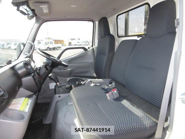 Hino DUTRO 2021-05 6243637-22